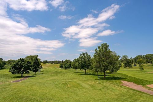 879 Hoyt Ave, Saint Paul MN  55106-1042 exterior