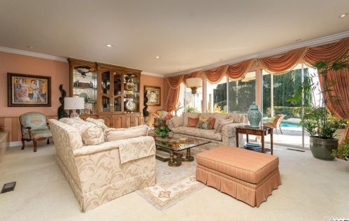 1629 Heather Ridge Dr, Glendale CA  91207-1035 exterior