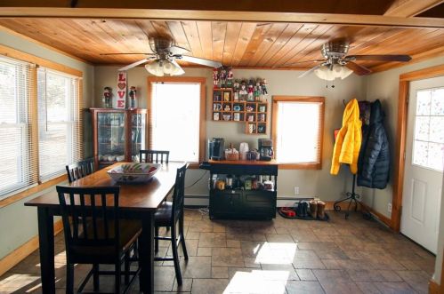 27 Langworthy Rd, Westerly, RI 02891-3909