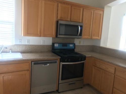49490 Wayne St, Indio, CA 92201-9758