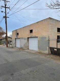 815 4th St, Modesto, CA 95351-2803