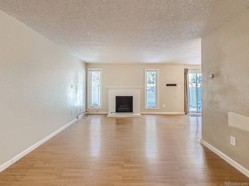 3014 Macon Cir, Aurora CO 80014-3092 exterior