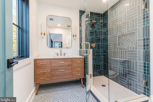 603 Gravers Ln, Philadelphia PA 19118-2806 exterior