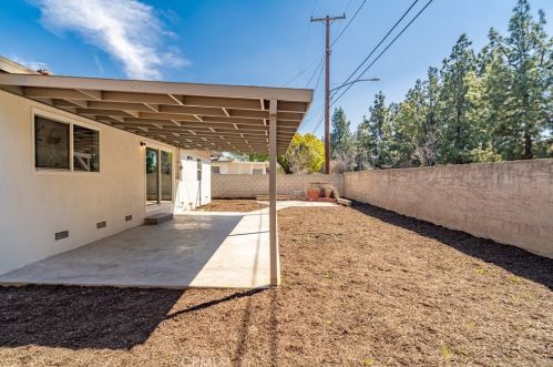 3692 Artesian St, Riverside CA  92503-4125 exterior