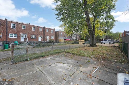 1348 Decatur St, Camden, NJ 08104-1734