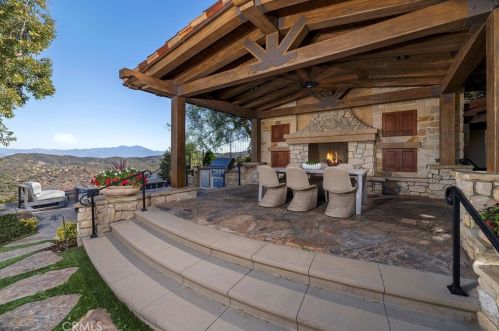 74 Golden Eagle, Irvine CA  92603-0309 exterior