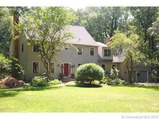 25 Deer Ln, Guilford, CT 06437-2124