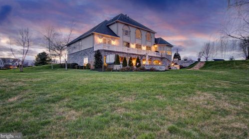 14 Ashton St, Carlisle, PA 17015-6916