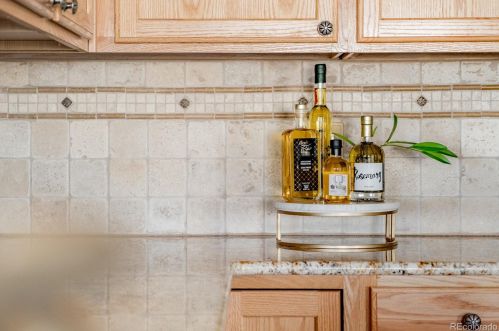 8136 Algonquian Cir, Aurora CO 80016-7018 exterior