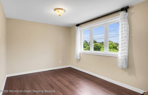 14 Harvard St, Tinton Falls NJ  07701-5743 exterior