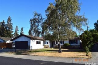 806 Greenwood Dr, Lodi, CA 95240-0434