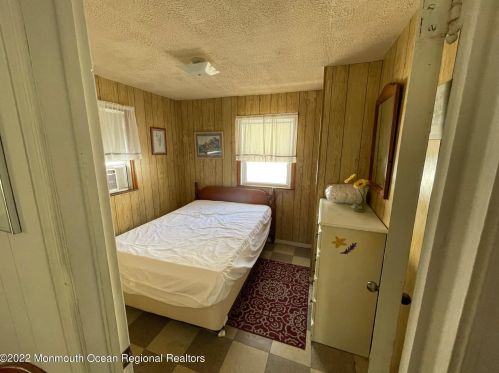 139 Princeton Ave, Lavallette NJ 08735-2635 exterior