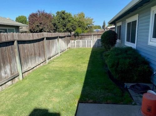 1614 Thompson Dr, Lodi, CA 95240-7412