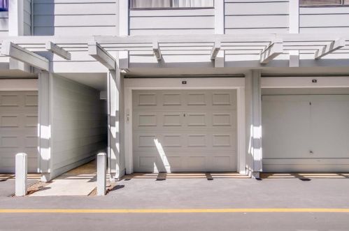 938 Clark Ave, Mountain View CA  94040-2252 exterior