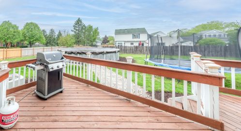 1075 Big Eagle Trl, Carol Stream IL  60188 exterior