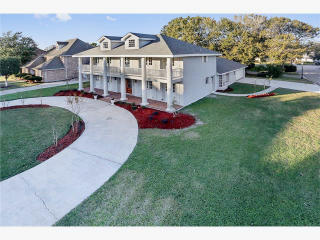 14 Chateau Mouton Dr, Kenner, LA 70065-1903