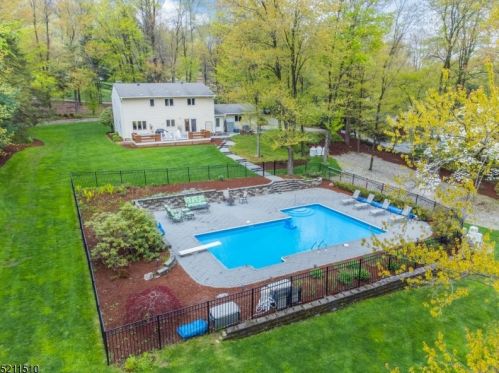 422 Millbrook Ave, Dover, NJ 07869-2117