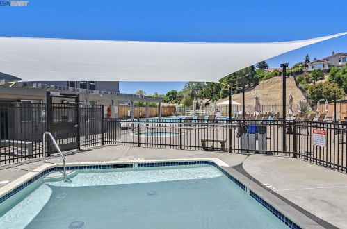 5900 Charter Oaks Dr, Hayward CA  94552-1678 exterior