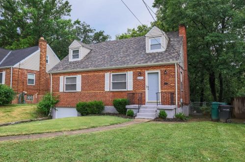 8061 Daly Rd, Cincinnati, OH 45224-1166