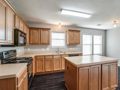 1213 Toledo Bend Dr, Princeton TX  75407-2856 exterior