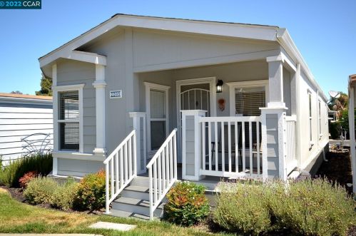 2205 Dalis Dr, Concord, CA 94520-5421