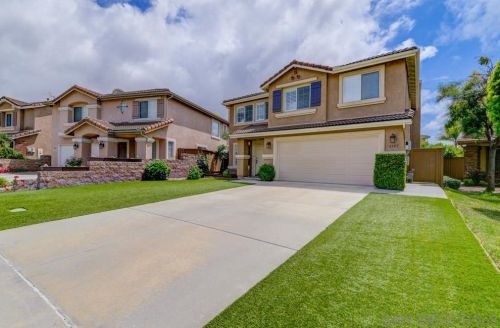 4307 Meadow Spring Way, Oceanside CA  92057-6536 exterior