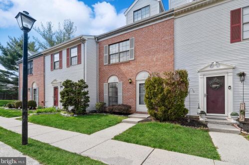 5 Fillmore Pl, Trenton, NJ 08648-4339