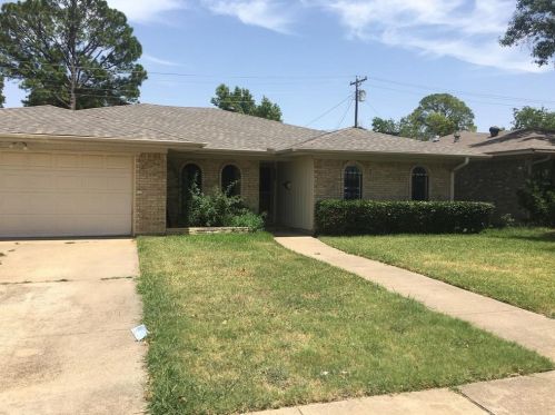 1137 Jeffery Trl, Irving TX  75062-6953 exterior