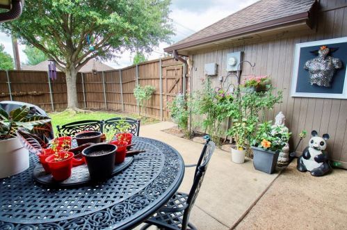 4020 Virginia Pne Dr, Carrollton TX 75007-1050 exterior