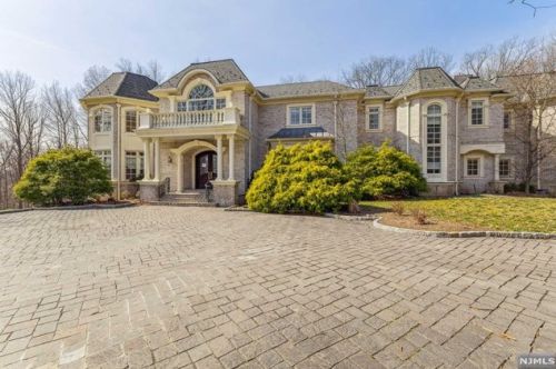23 Burning Hollow Rd, Upper Saddle River, NJ 07458-2940