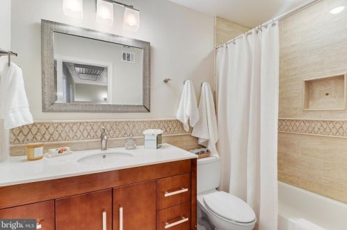 5940 Queenston St, Springfield VA  22152-1731 exterior