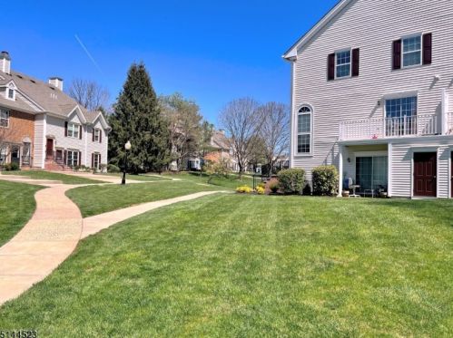 4112 Dilts Ln, Bridgewater, NJ 08807-5559