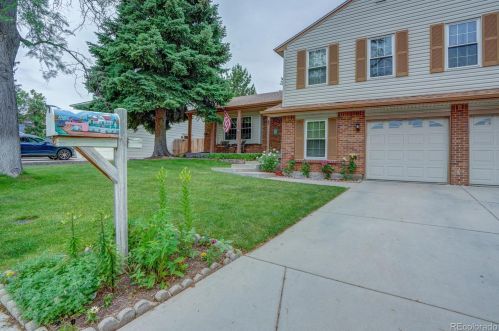1119 Kittredge St, Denver, CO 80017-4012