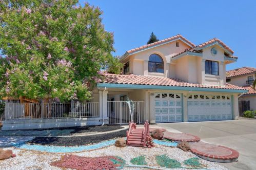 5007 Laguna Woods Dr, Elk Grove, CA 95758-4156
