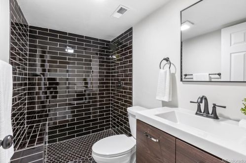 3295 Oneida St, Denver CO  80207-2225 exterior