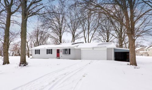 1525 Nooney St, Machens, MO 63373-1913