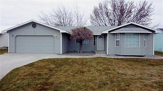 1208 43rd Ct, Kennewick, WA 99337-4519