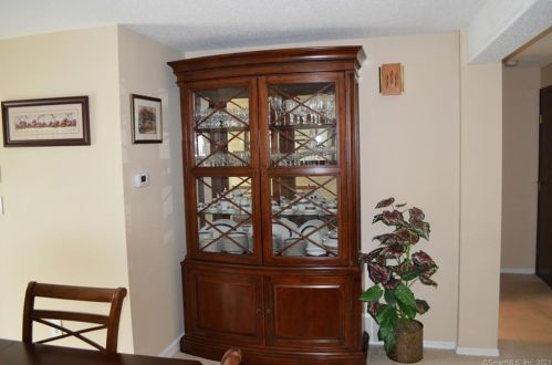 17 Coram Rd, Huntington CT  06484-4048 exterior