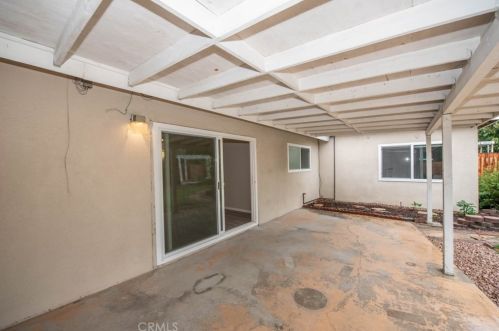 6375 Westview Dr, Riverside CA  92506-5325 exterior