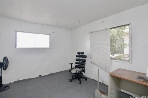 3645 Puuku Makai Dr, Honolulu HI  96818-2816 exterior