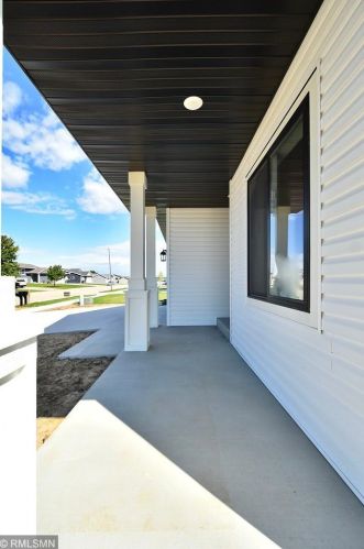 911 7th Ave, Wanamingo, MN 55983-3414