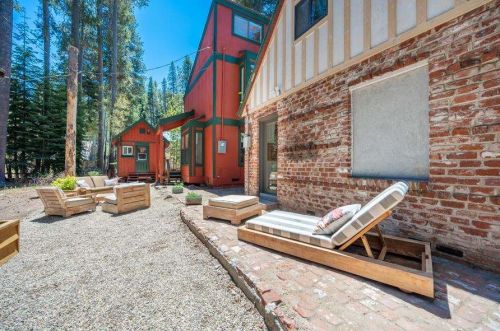 15739 Fir St, Truckee CA  96161-3705 exterior