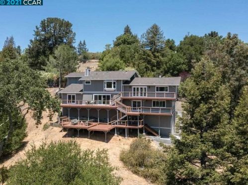 36 Heather Ln, Orinda, CA 94563-3519