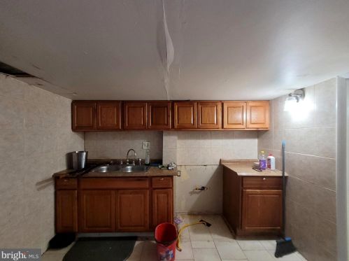 8202 Ditman St, Philadelphia PA 19136-2814 exterior