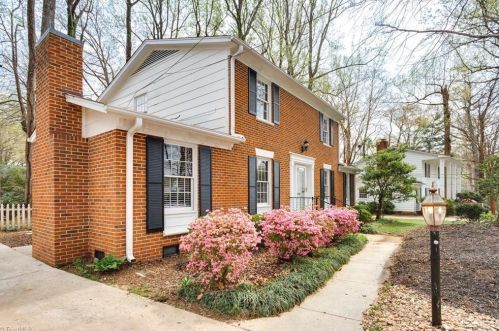 2702 Courtney Ln, Greensboro, NC 27408-4306