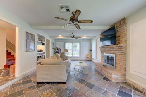 612 Arkansas Park, Conroe TX  77302-1037 exterior