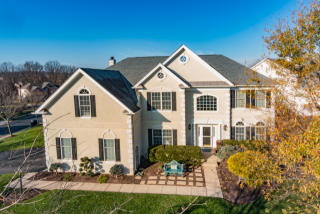 5000 Desert Forest Ct, Haymarket, VA 20169-6106