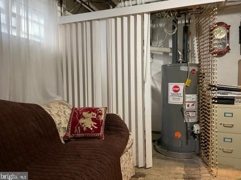 6737 Lynford St, Philadelphia PA 19149-2127 exterior