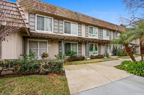 4095 Larwin Ave, Cypress, CA 90630-4124
