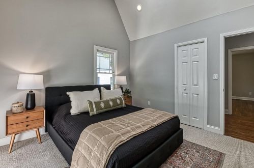 15 Bates Ave, Atlanta GA  30317-1301 exterior